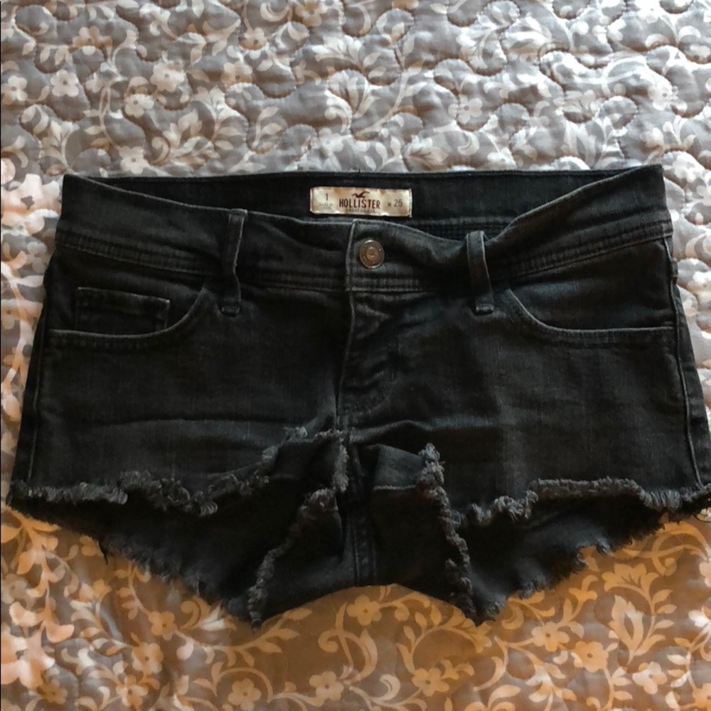 Hollister Low rise shorts❣️